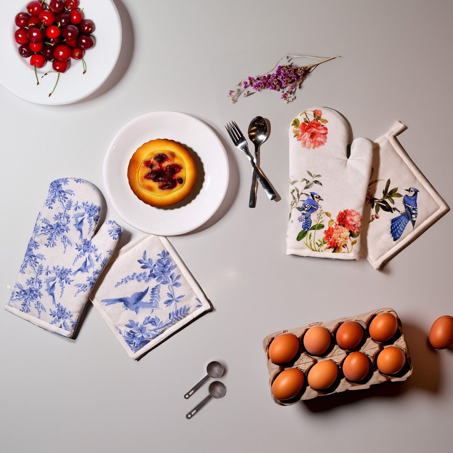 Printed Ovenmitt & Poht holder - 190 GSM 3 LAYER COTTON WADDING -7"X 12.5" & 8"X8" - India Wholesale Co.