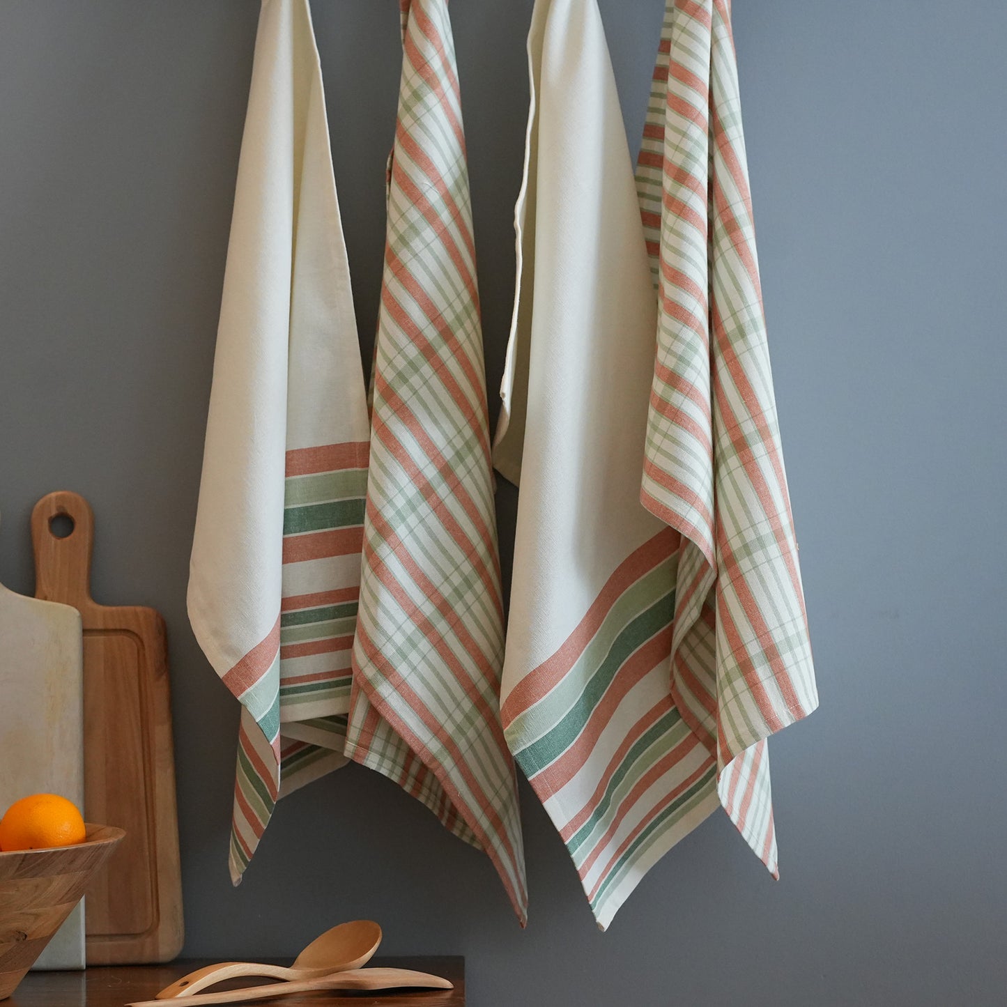 Set of 4 yarn Dyed Kitchen Towel, 18" x 28", Recycled Cotton, Green & Red - India Wholesale Co.