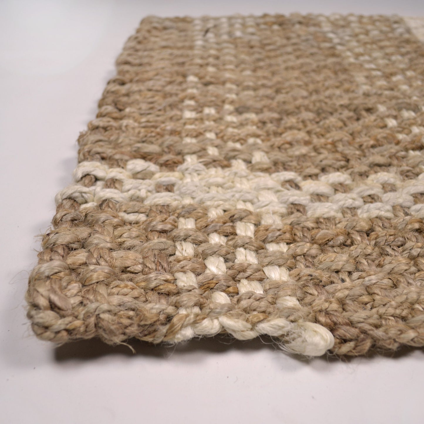 Check white & Beige jute rug, 2'X 4', Basket weave - India Wholesale Co.