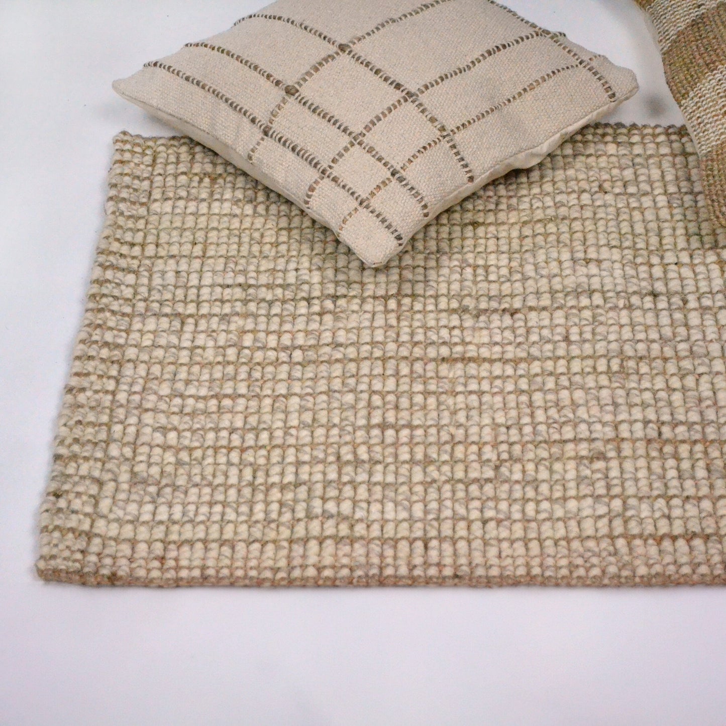 White & Beige Loop jute & wool rug, Jute, 2'X 4', Boucle Weave - India Wholesale Co.