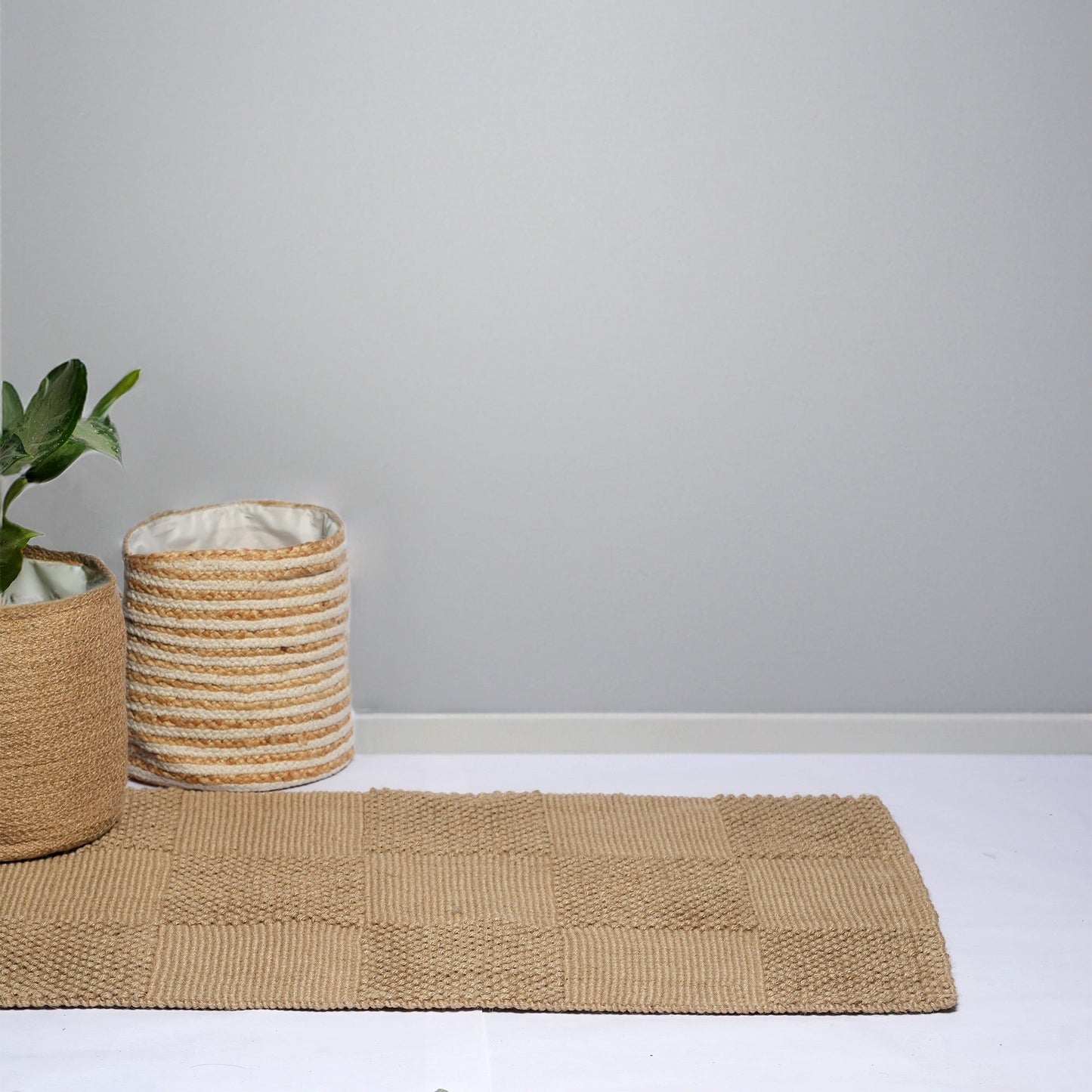 Sustainable Jute Rug, Tile pattern in 5 ply loops, Natural, 2'x4' - India Wholesale Co.