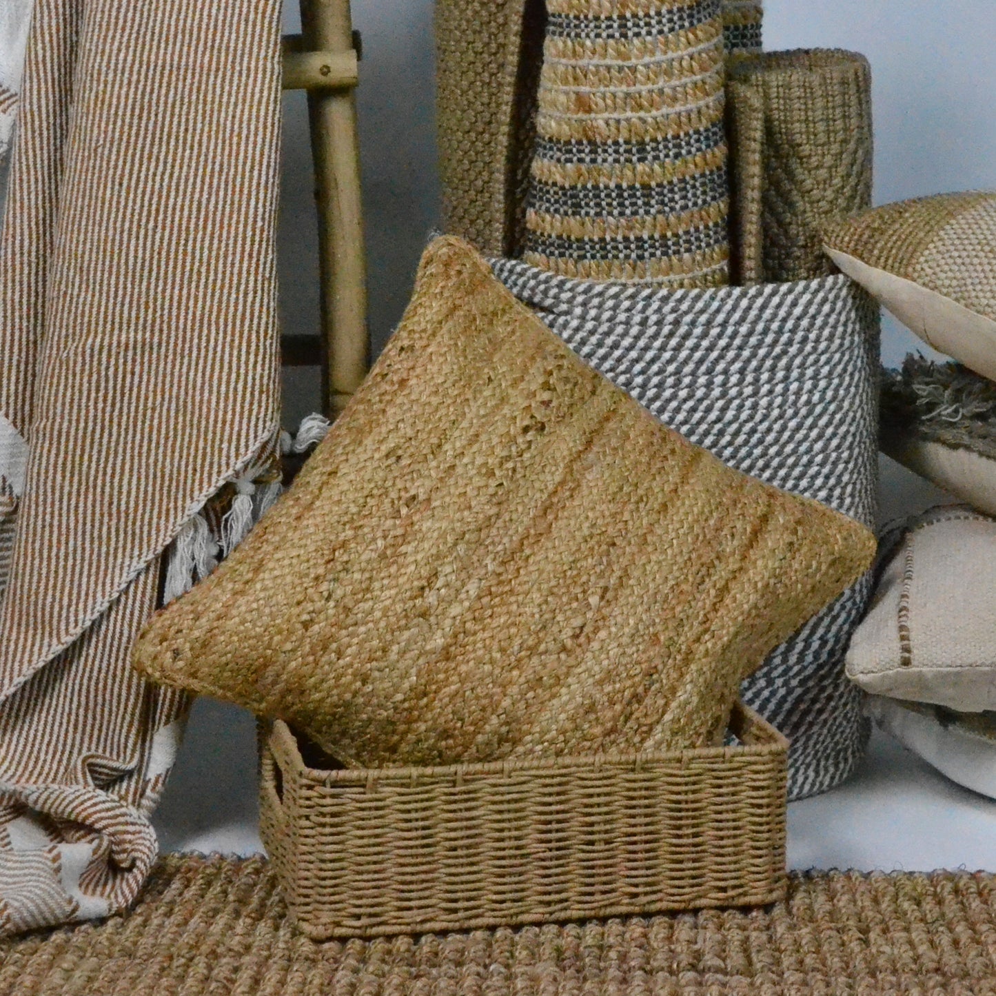 Braided woven 100% Jute Pillowcover, 20"x20", Natural - India Wholesale Co.