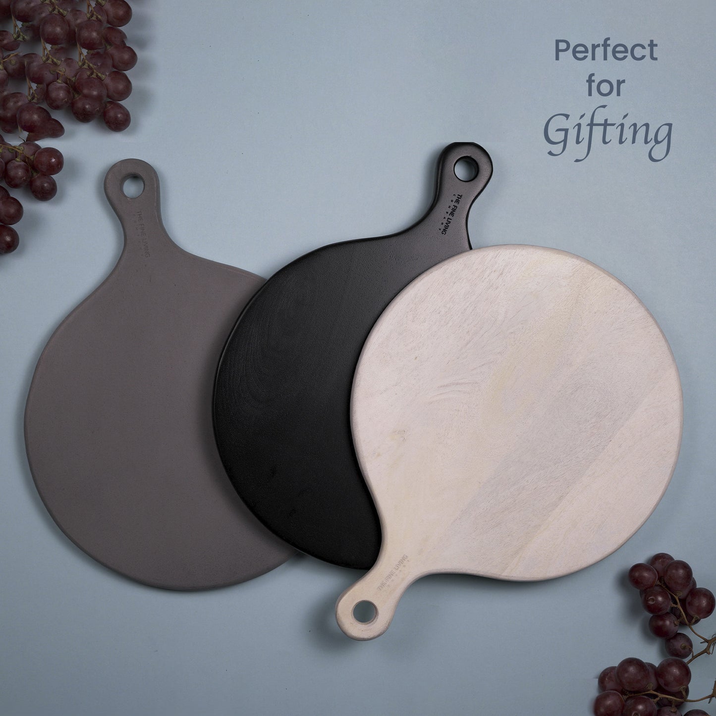 Round Paddle Server Black Oil Mango Wood 16"x12" - India Wholesale Co.